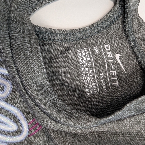 Baby Girl Nike Heather Gray Tee and Pink Shorts Set 12 Months - Picture 4 of 6